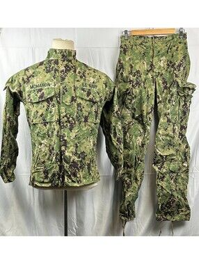 US Navy NWU Type III AOR2 Digital Camo Uniform Set Small Regular Blouse Trousers